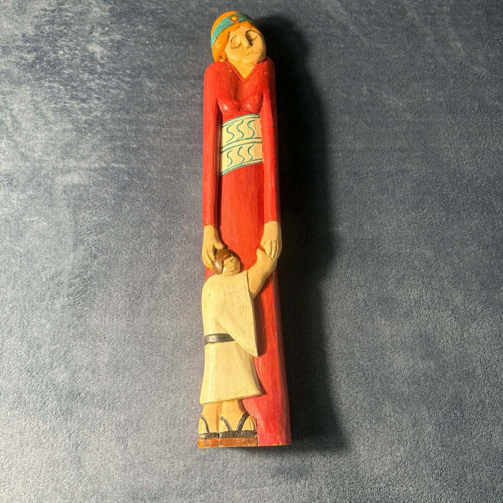 Andes couple - stylized wooden carving